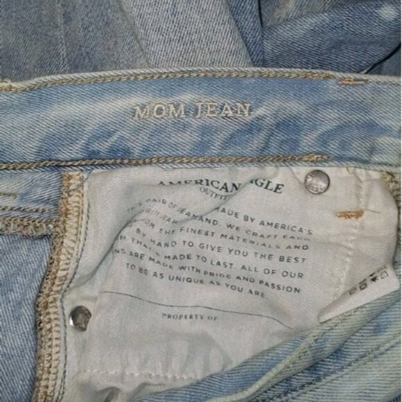 American Eagle Womens Size 2 Blue Jeans 26x30 Mom Jeans Custom Bleached Distress - Picture 5 of 7
